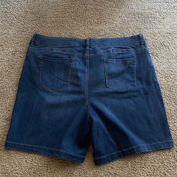 New plus size Ashley Stewart denim shorts size 26 - Picture 3 of 3